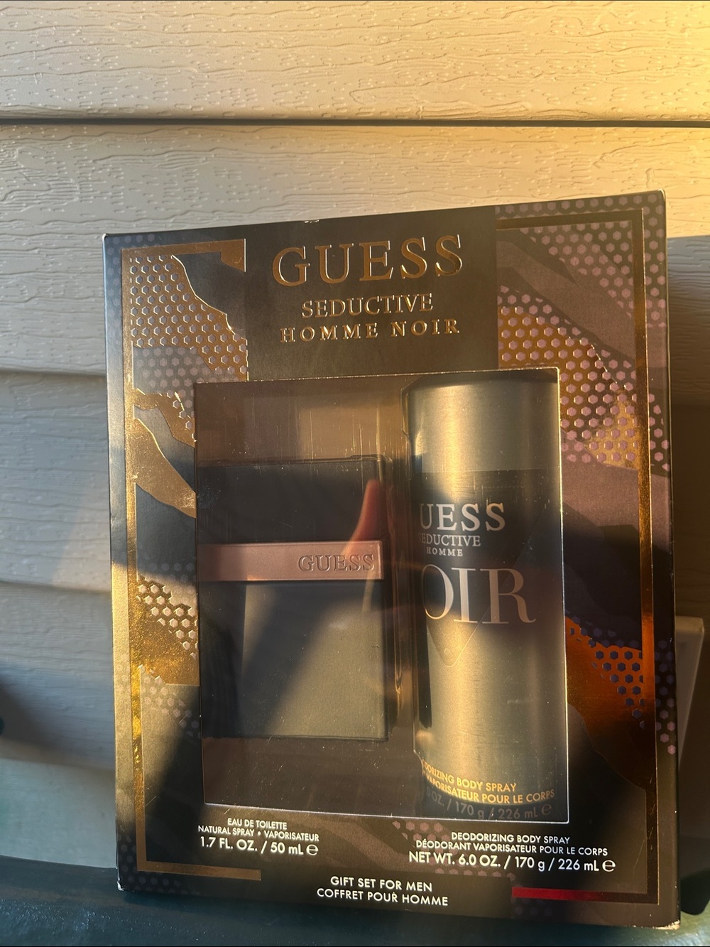 Guess Seductive Homme Noir Gift Set - Black & Gold Accents